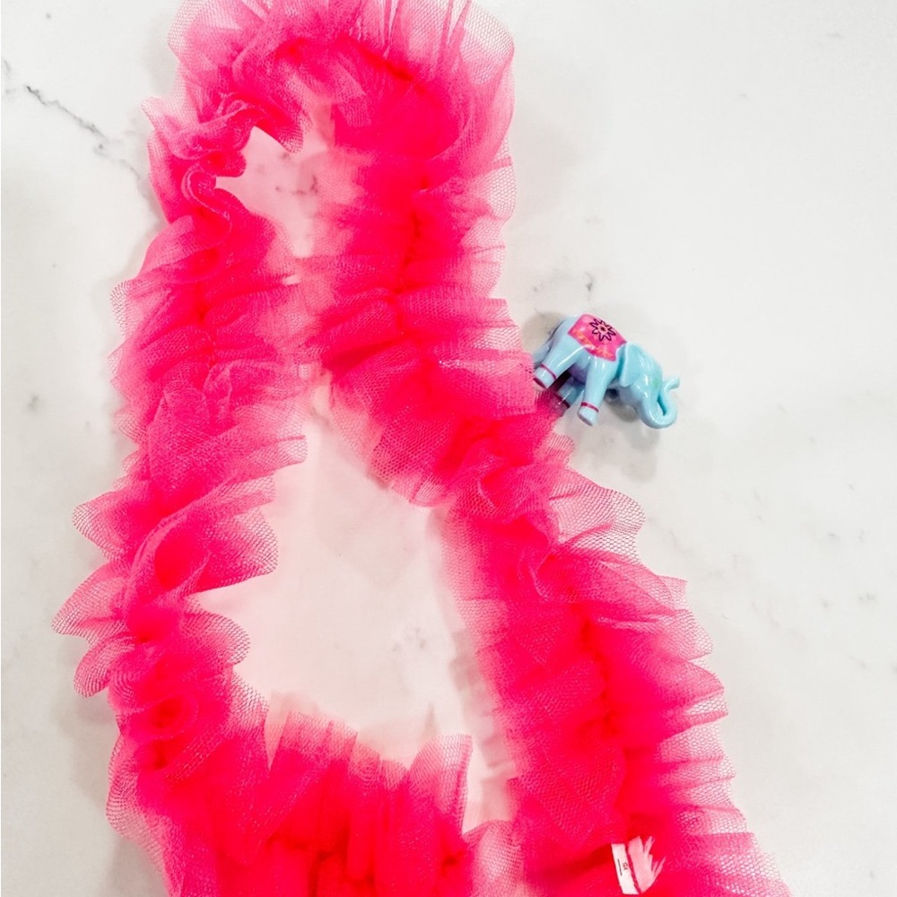 AMERICAN GIRL Kavi Accessories Pink Boa & Elephant